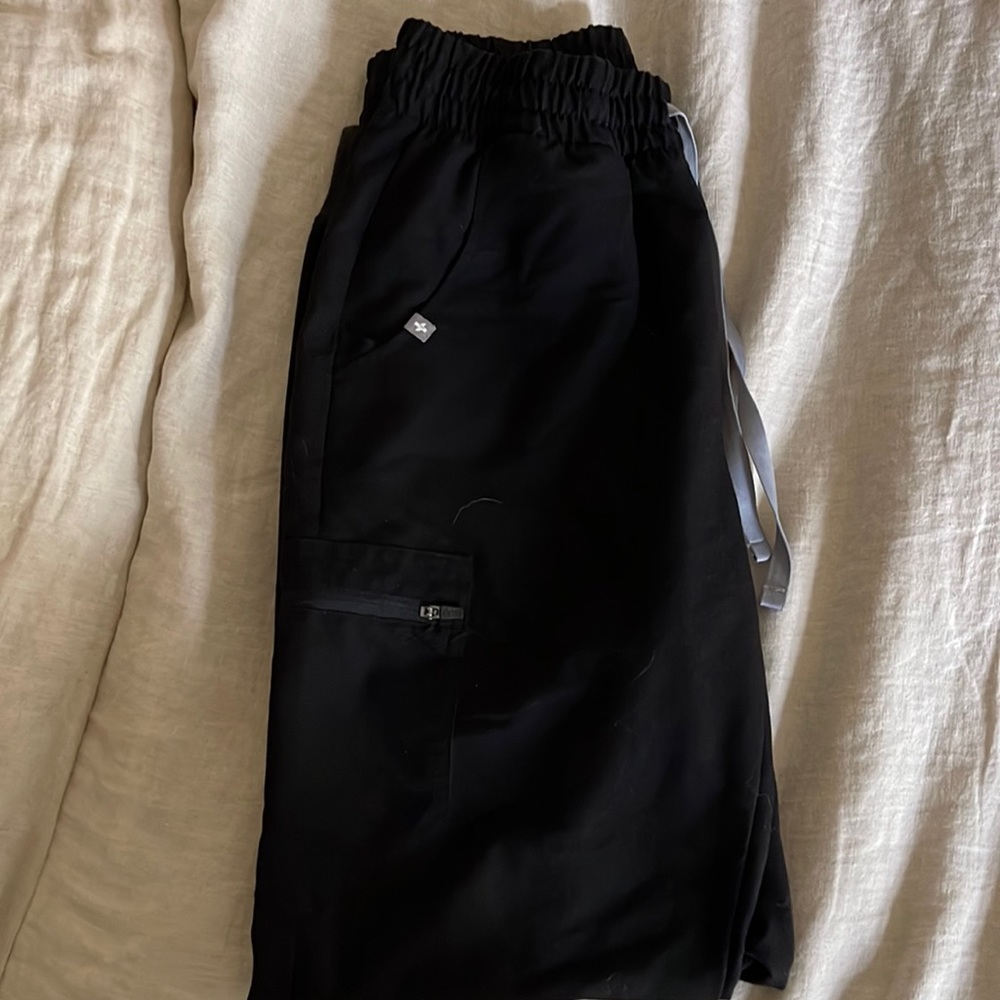 Figs Zamora High waisted scrub pants small TALL